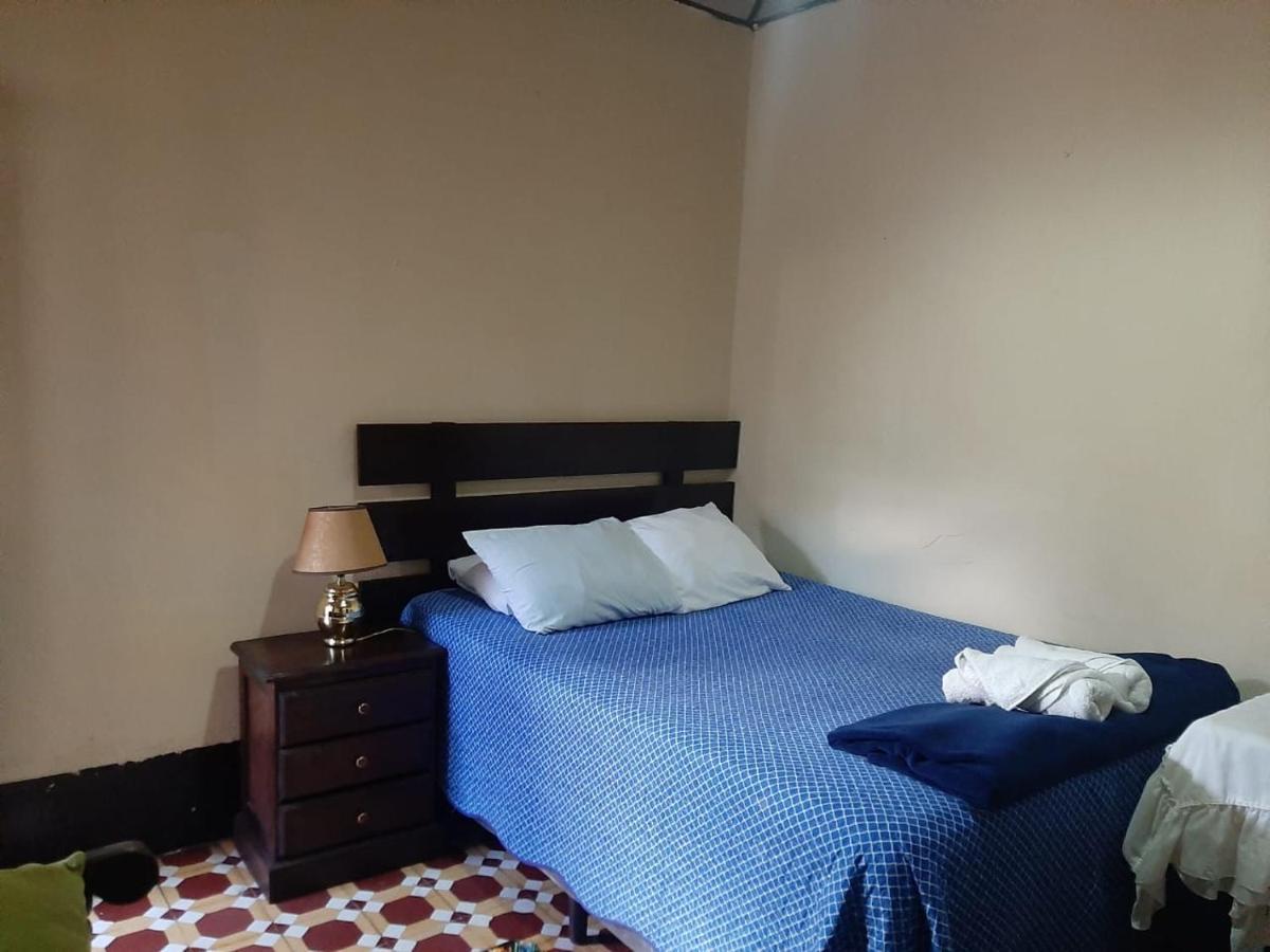 Hotel ANTIGUA HOUSE Buitenkant foto