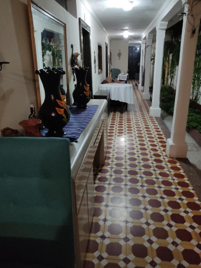 Hotel ANTIGUA HOUSE Buitenkant foto