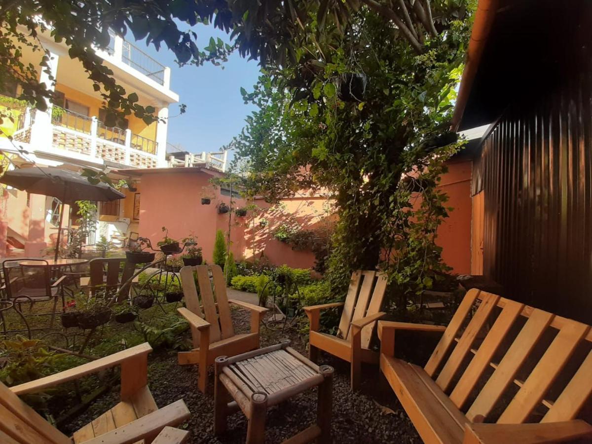 Hotel ANTIGUA HOUSE Buitenkant foto